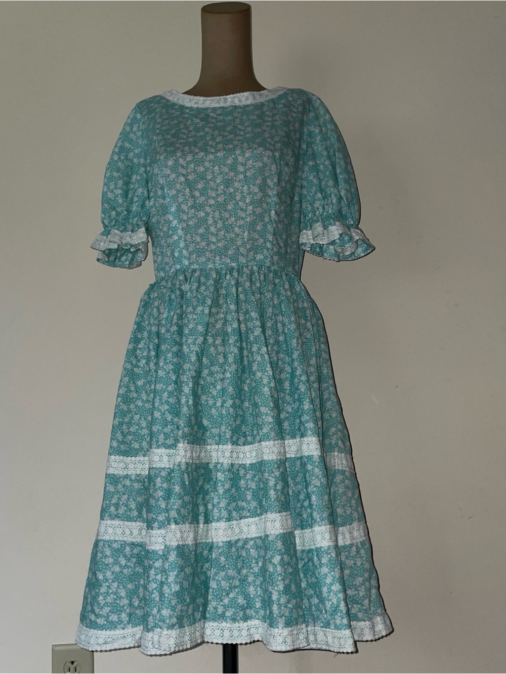 VNTGE square dance/picnic Teal Floral Lace-Trim Midi Dress for Women -no stretch